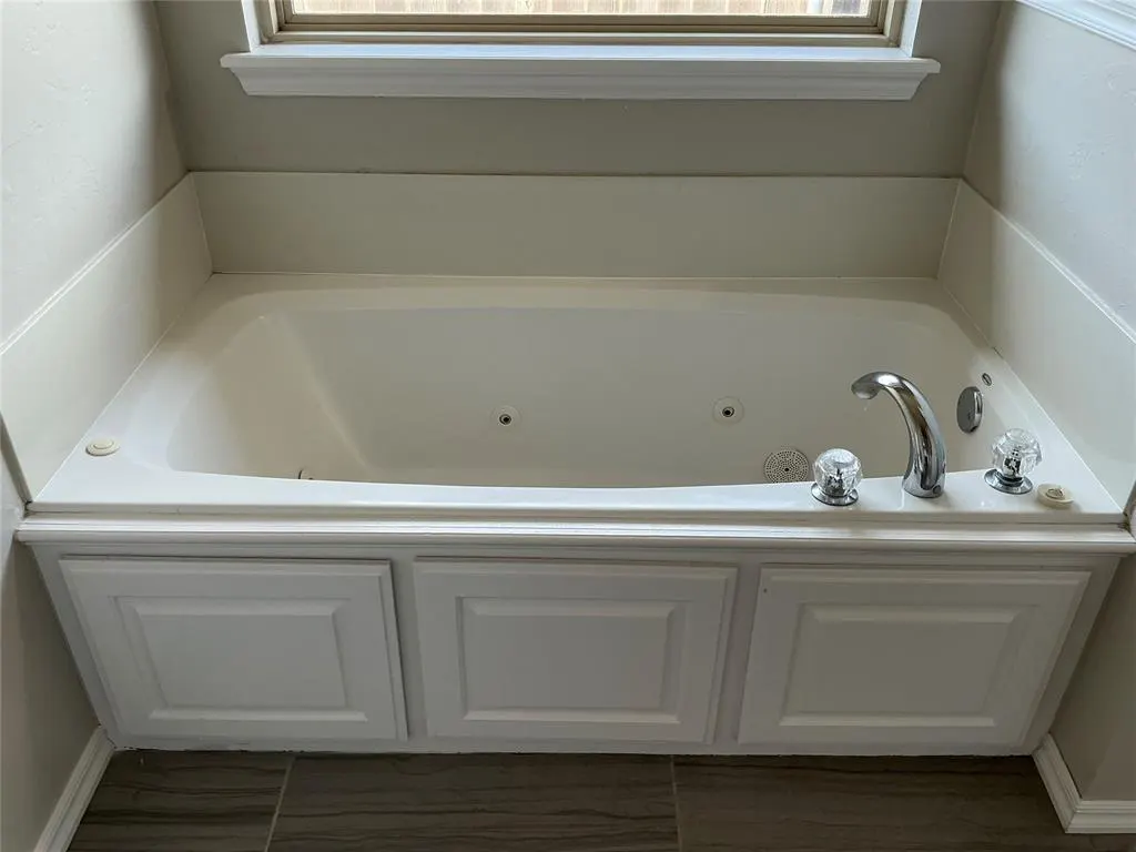 Photo 11 — 16000 Vicki Drive, Oklahoma City, OK 73170