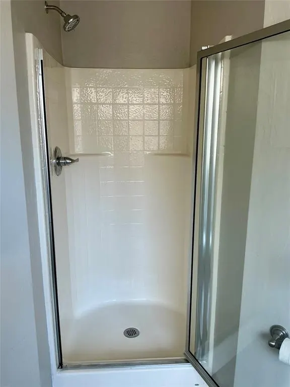 Photo 12 — 16000 Vicki Drive, Oklahoma City, OK 73170