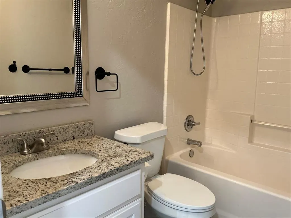 Photo 15 — 16000 Vicki Drive, Oklahoma City, OK 73170