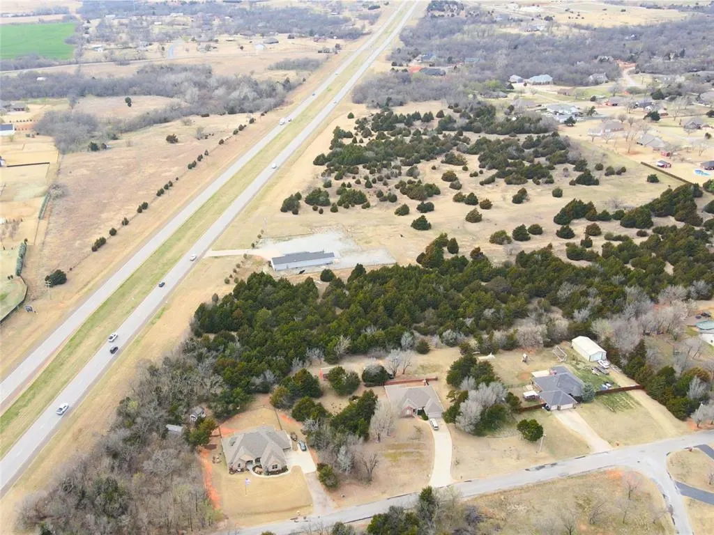 Front exterior — 13433 NW Expressway, Piedmont, OK 73078