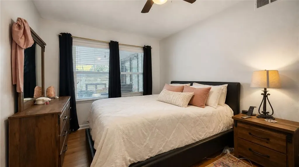 Photo 10 — 2136 Erin Place, Oklahoma City, OK 73120