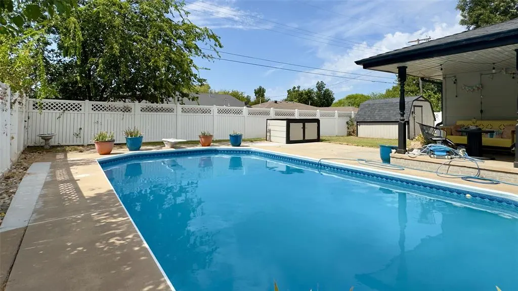 Photo 19 — 2136 Erin Place, Oklahoma City, OK 73120