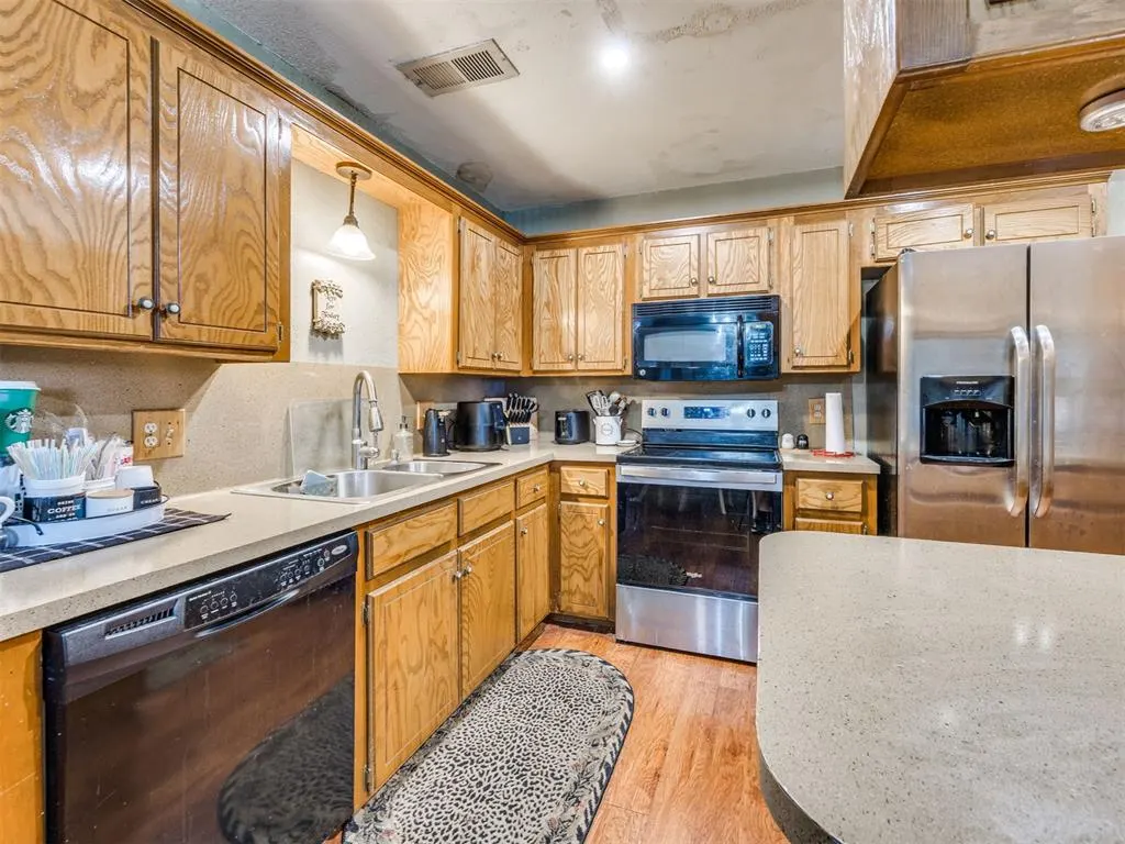 Photo 3 — 1808 SE 15th Street, Moore, OK 73160