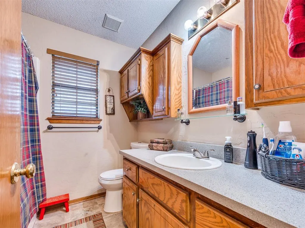 Photo 24 — 1808 SE 15th Street, Moore, OK 73160