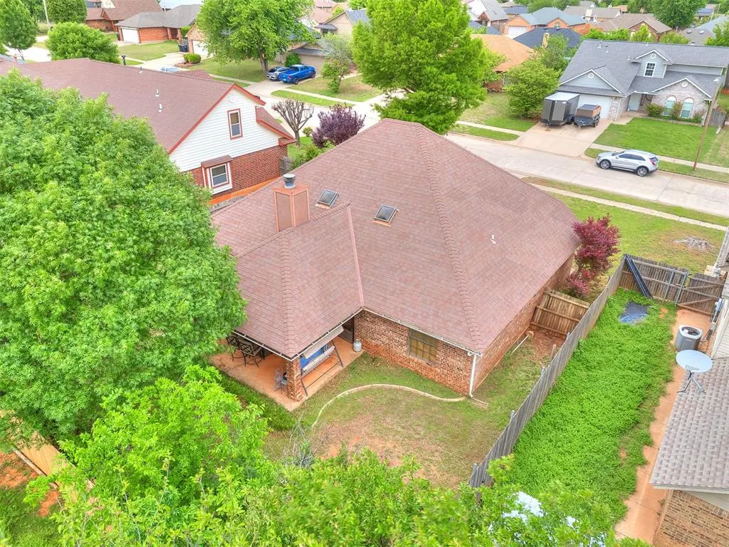 Photo 37 — 1808 SE 15th Street, Moore, OK 73160