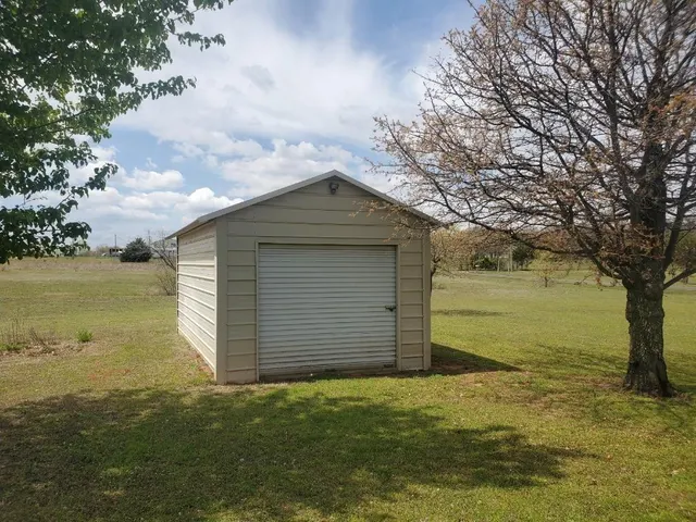 Photo 7 — 15676 212th Street, Purcell, OK 73080