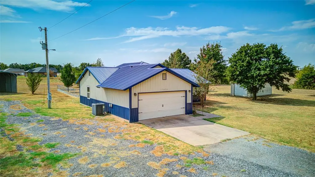 Photo 3 — 15676 212th Street, Purcell, OK 73080