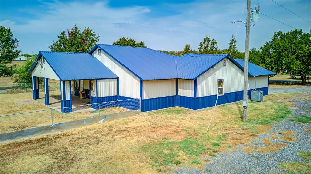 Photo 4 — 15676 212th Street, Purcell, OK 73080