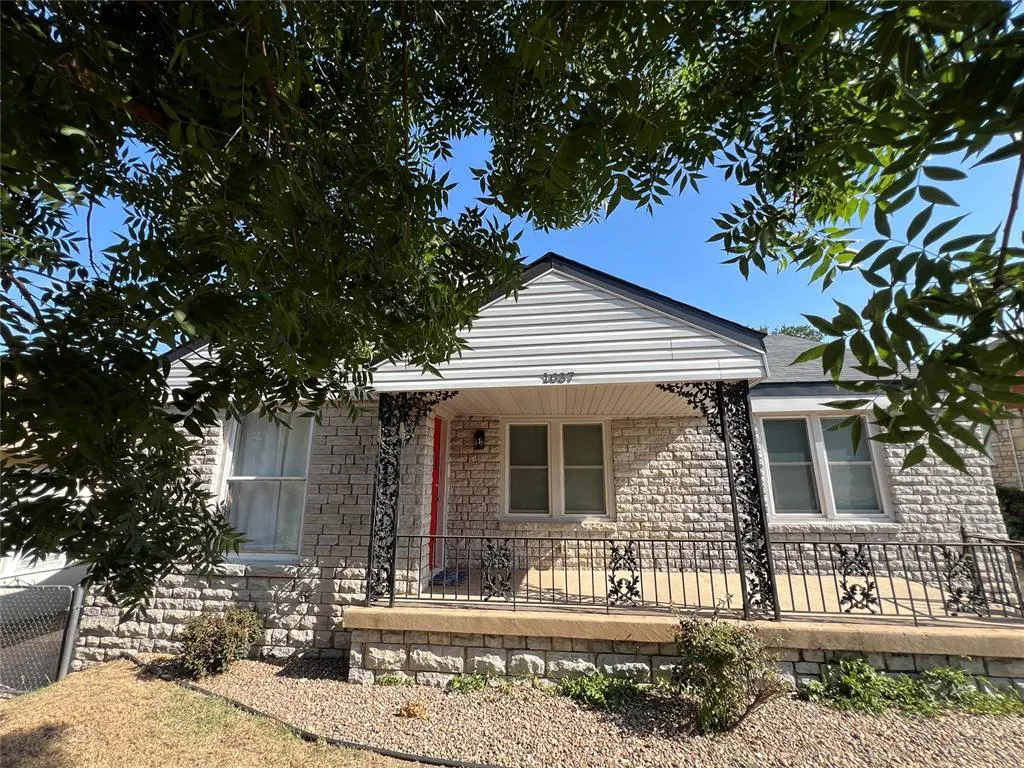 Front exterior — 1637 NW 11th Street 1635, Oklahoma City, OK 73106