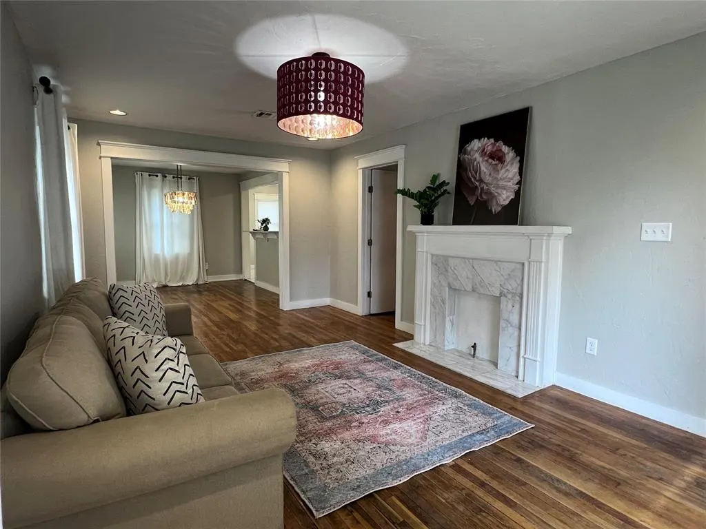 Photo 2 — 1637 NW 11th Street 1635, Oklahoma City, OK 73106
