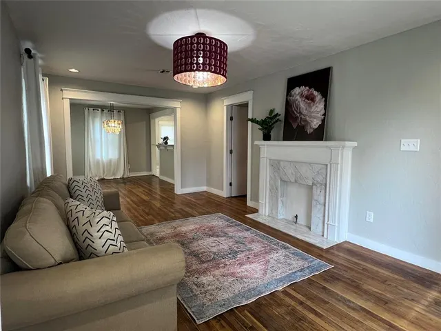 Photo 2 — 1637 NW 11th Street 1635, Oklahoma City, OK 73106