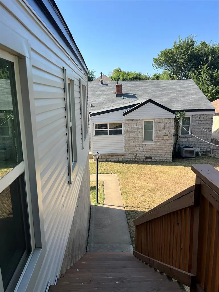 Photo 19 — 1637 NW 11th Street 1635, Oklahoma City, OK 73106