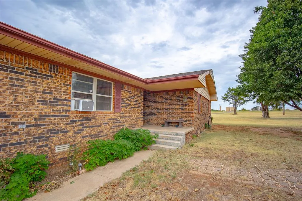 Photo 3 — 11549 State Highway 76, Lindsay, OK 73052
