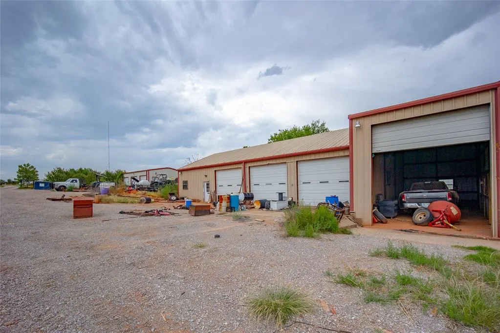 Photo 42 — 11549 State Highway 76, Lindsay, OK 73052