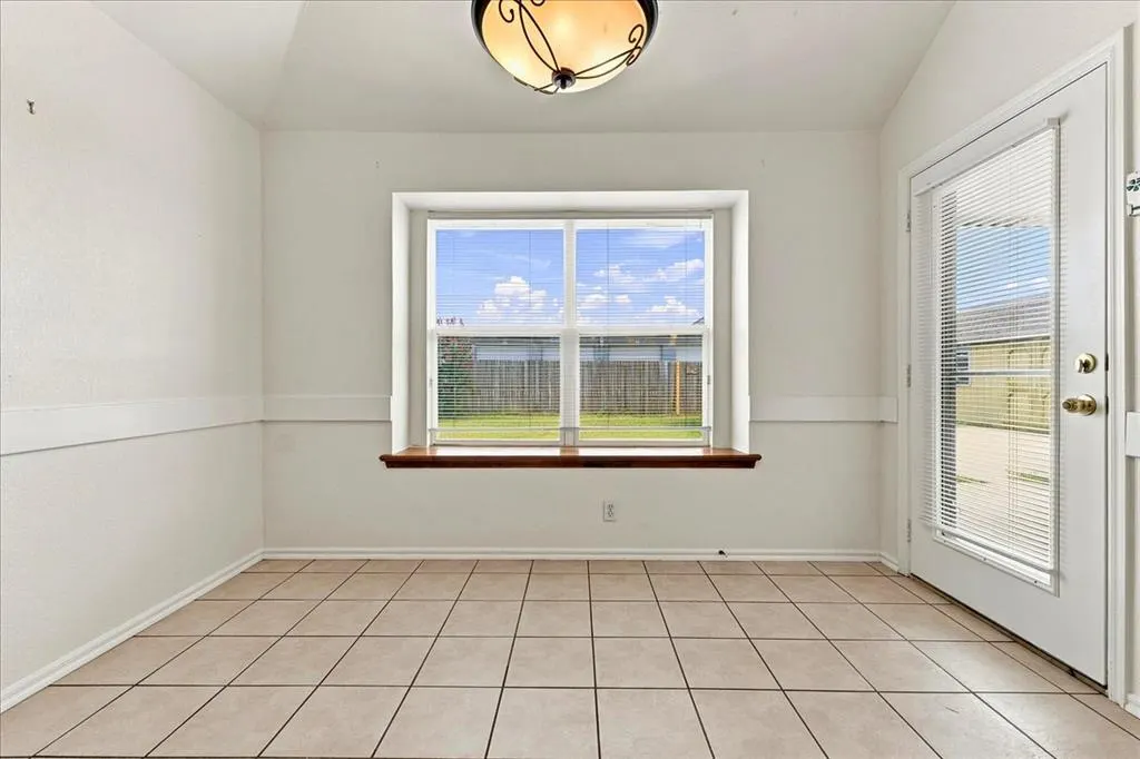 Photo 12 — 549 NE 23rd Street, Newcastle, OK 73065