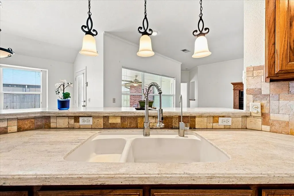 Photo 18 — 549 NE 23rd Street, Newcastle, OK 73065