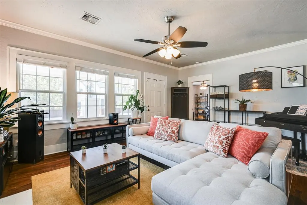 Photo 9 — 2405 NW 16 Street, Oklahoma City, OK 73107