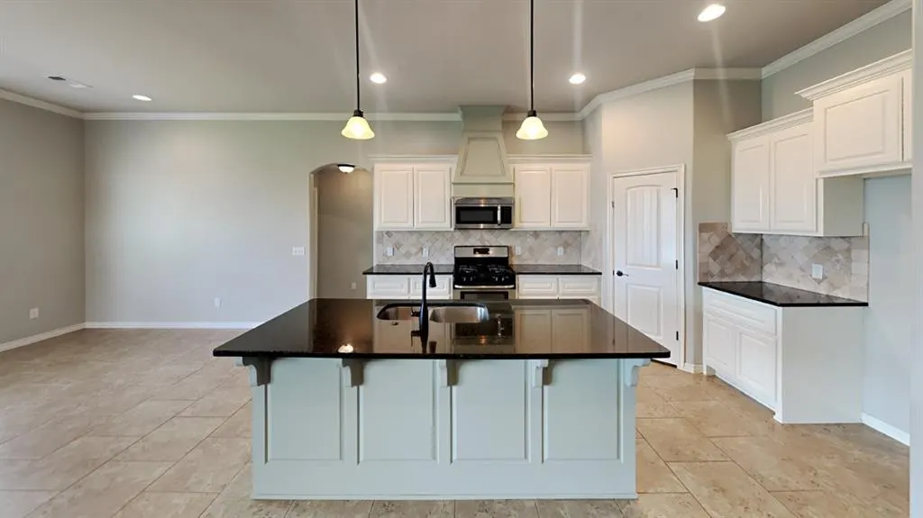 Photo 5 — 10009 NW 141st Street, Yukon, OK 73099