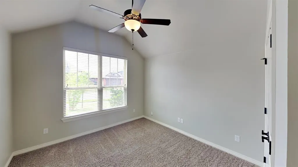 Photo 13 — 10009 NW 141st Street, Yukon, OK 73099