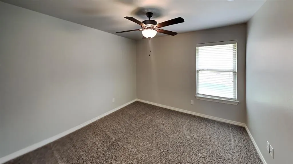 Photo 17 — 10009 NW 141st Street, Yukon, OK 73099