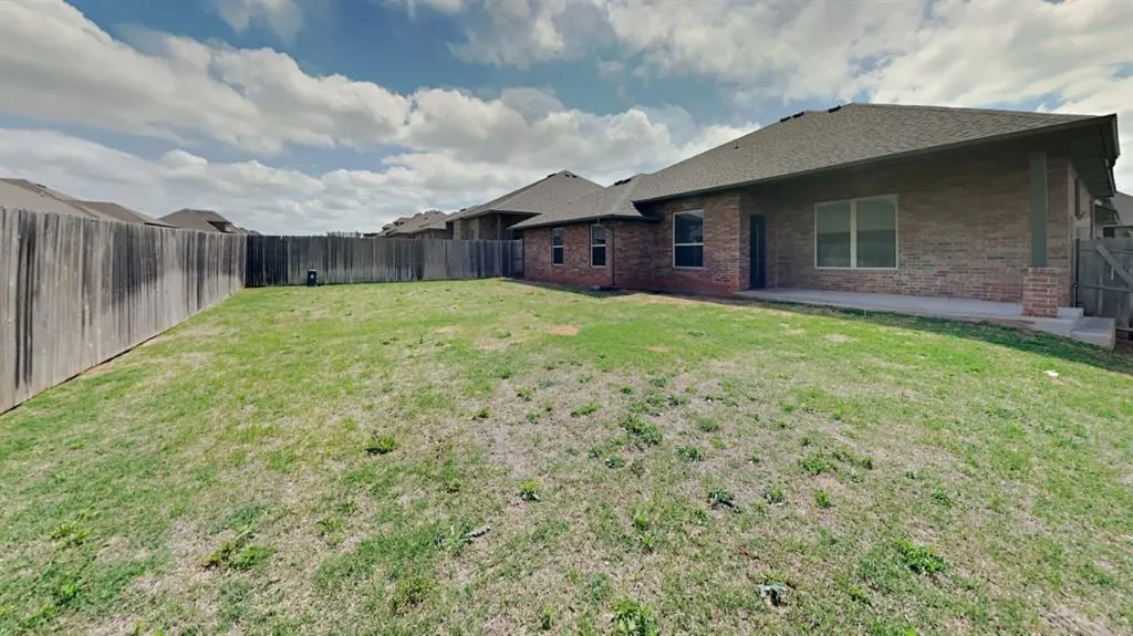 Photo 20 — 10009 NW 141st Street, Yukon, OK 73099