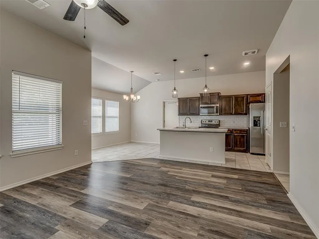 Photo 4 — 12600 NW 1st Court, Yukon, OK 73099
