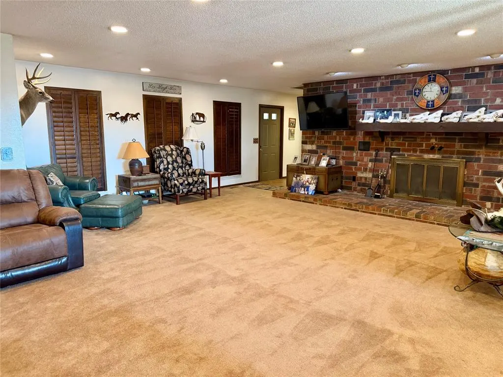 Photo 9 — 10066 N 2263 Road, Clinton, OK 73601