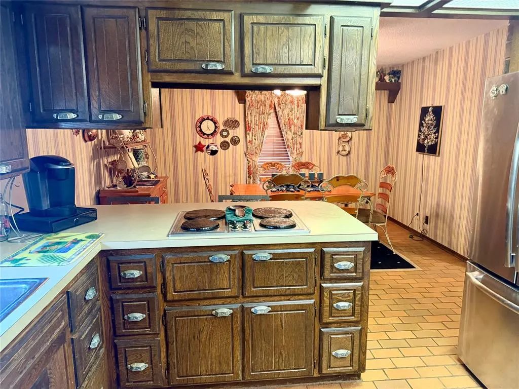 Photo 12 — 10066 N 2263 Road, Clinton, OK 73601