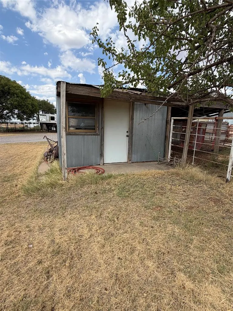 Photo 34 — 10066 N 2263 Road, Clinton, OK 73601