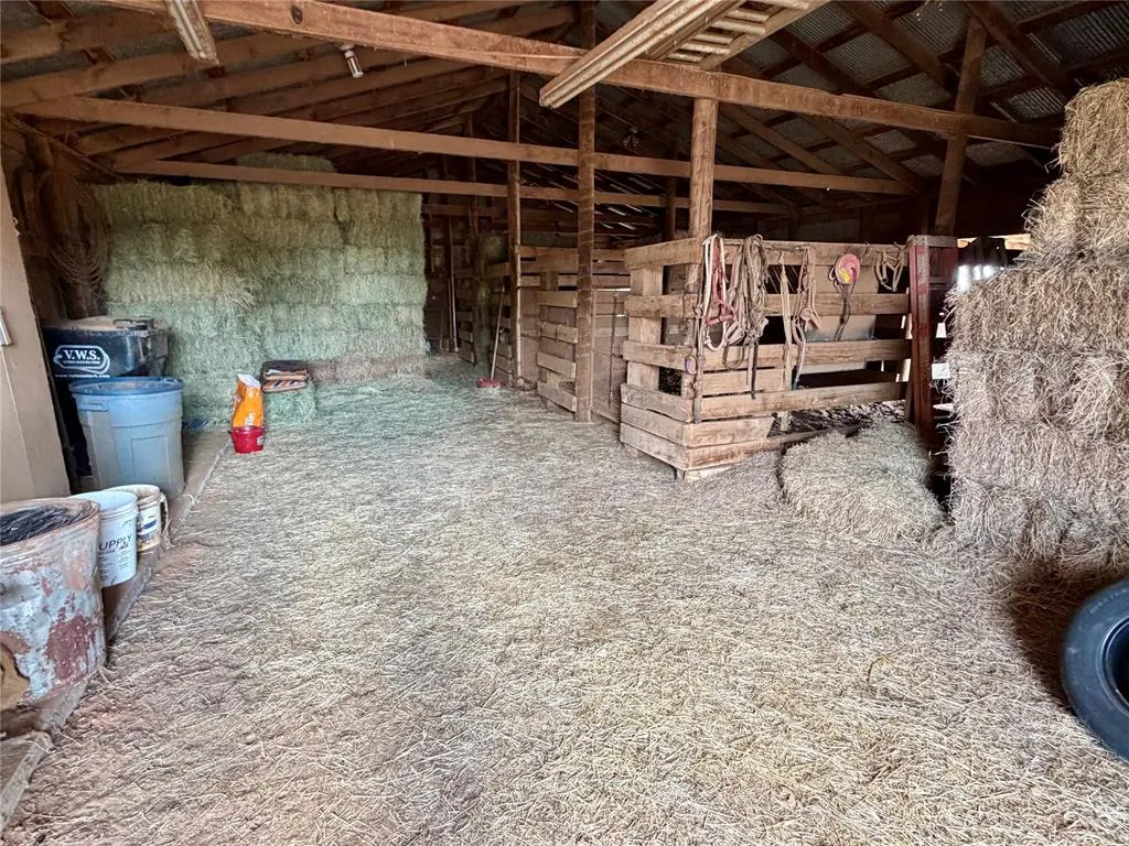 Photo 39 — 10066 N 2263 Road, Clinton, OK 73601