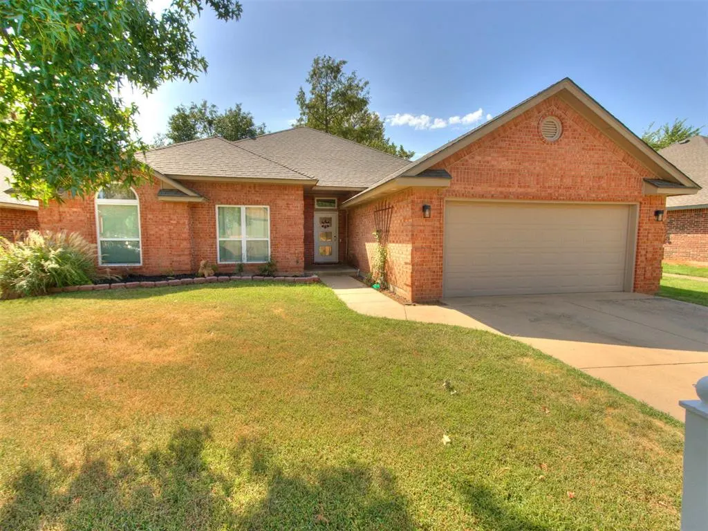 Front exterior — 2713 Weymouth Way, Norman, OK 73071