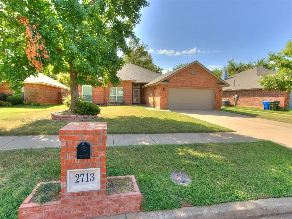 Photo 8 — 2713 Weymouth Way, Norman, OK 73071