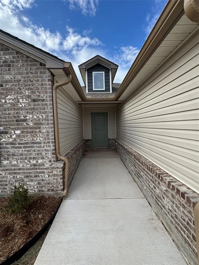 Photo 5 — 10024 SW 38th Street, Oklahoma City, OK 73064