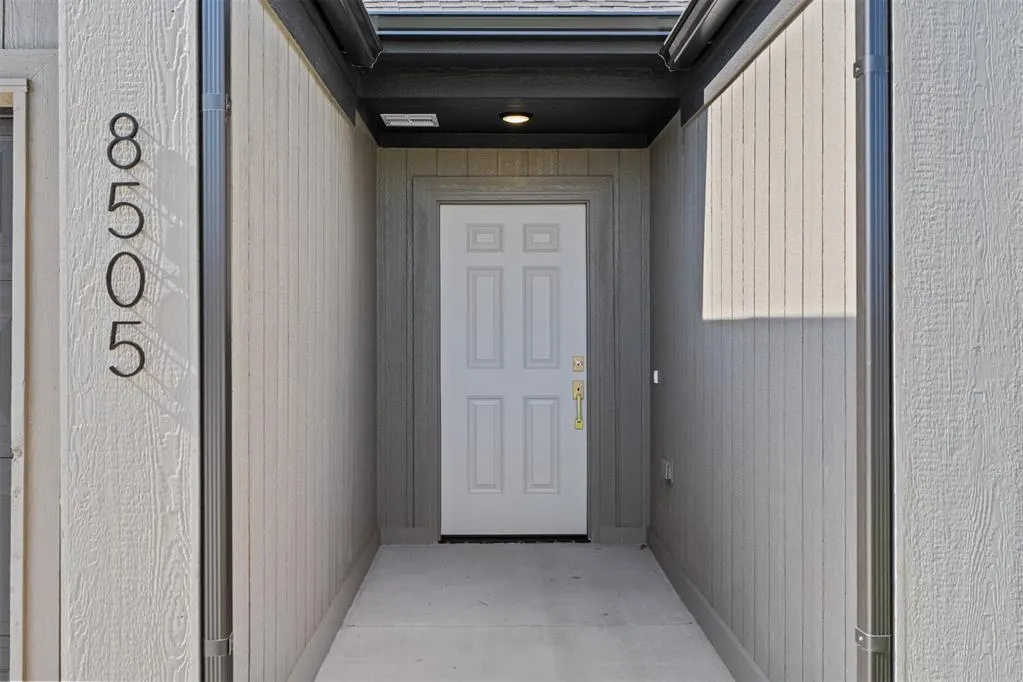 Photo 3 — 8505 Cassian Drive, Oklahoma City, OK 73135