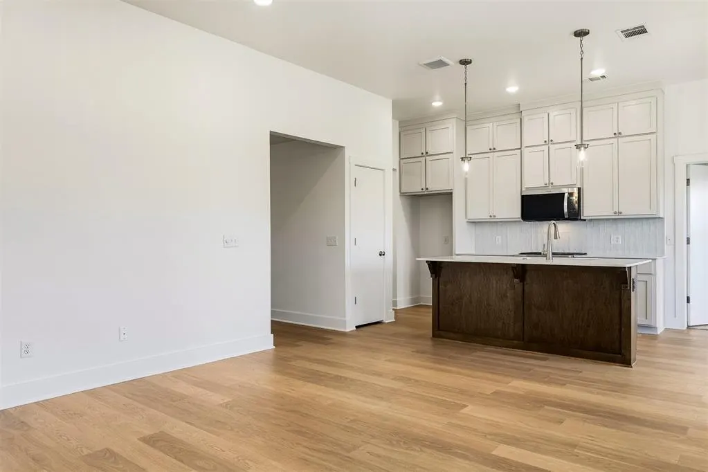 Photo 6 — 8505 Cassian Drive, Oklahoma City, OK 73135