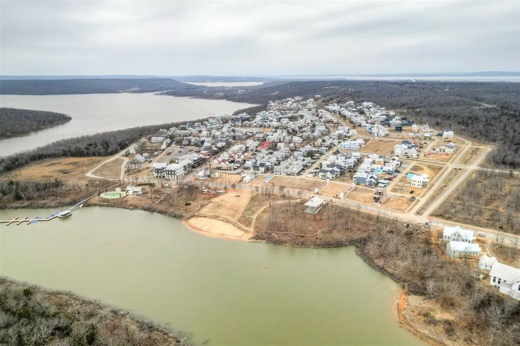 Photo 9 — 63 Water Street, Carlton Landing, OK 74432