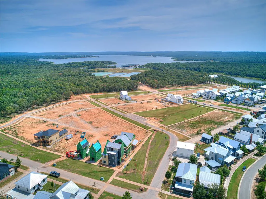 Photo 2 — 60 Boulevard, Carlton Landing, OK 74432