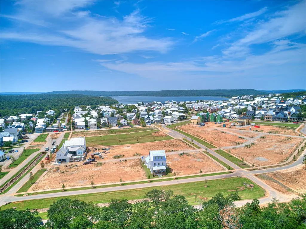 Photo 6 — 62 Boulevard, Carlton Landing, OK 74432