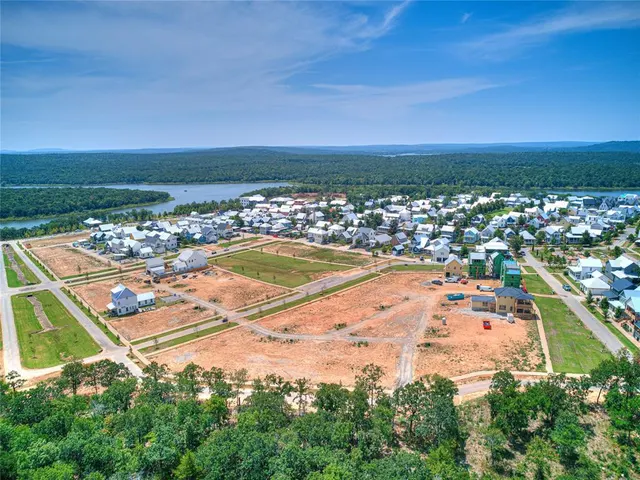 Photo 8 — 41 Hill Street, Carlton Landing, OK 74432