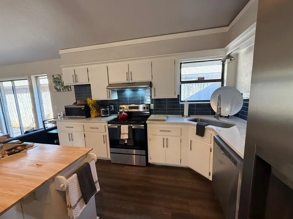 Photo 9 — 6007 Gaelic Glen Drive, Oklahoma City, OK 73142