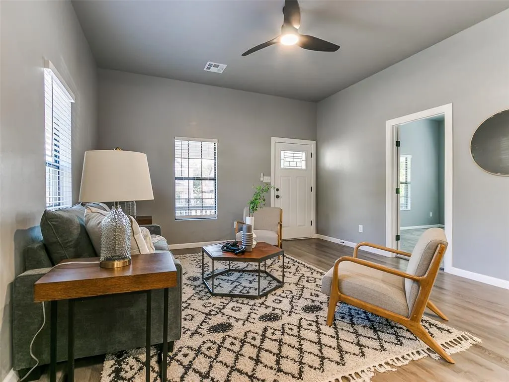 Photo 3 — 524 E Harrison Avenue, Guthrie, OK 73044