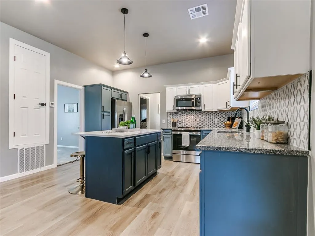 Photo 9 — 524 E Harrison Avenue, Guthrie, OK 73044