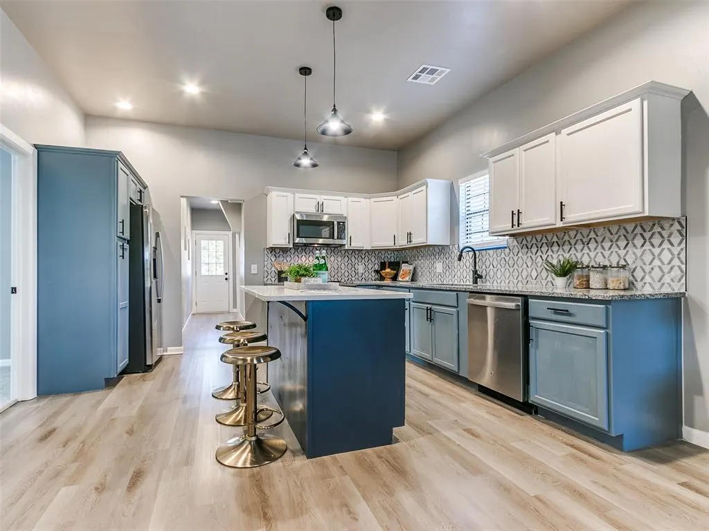 Photo 10 — 524 E Harrison Avenue, Guthrie, OK 73044