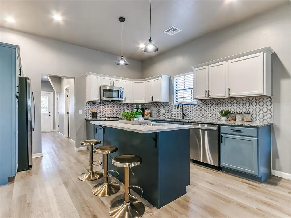 Photo 11 — 524 E Harrison Avenue, Guthrie, OK 73044