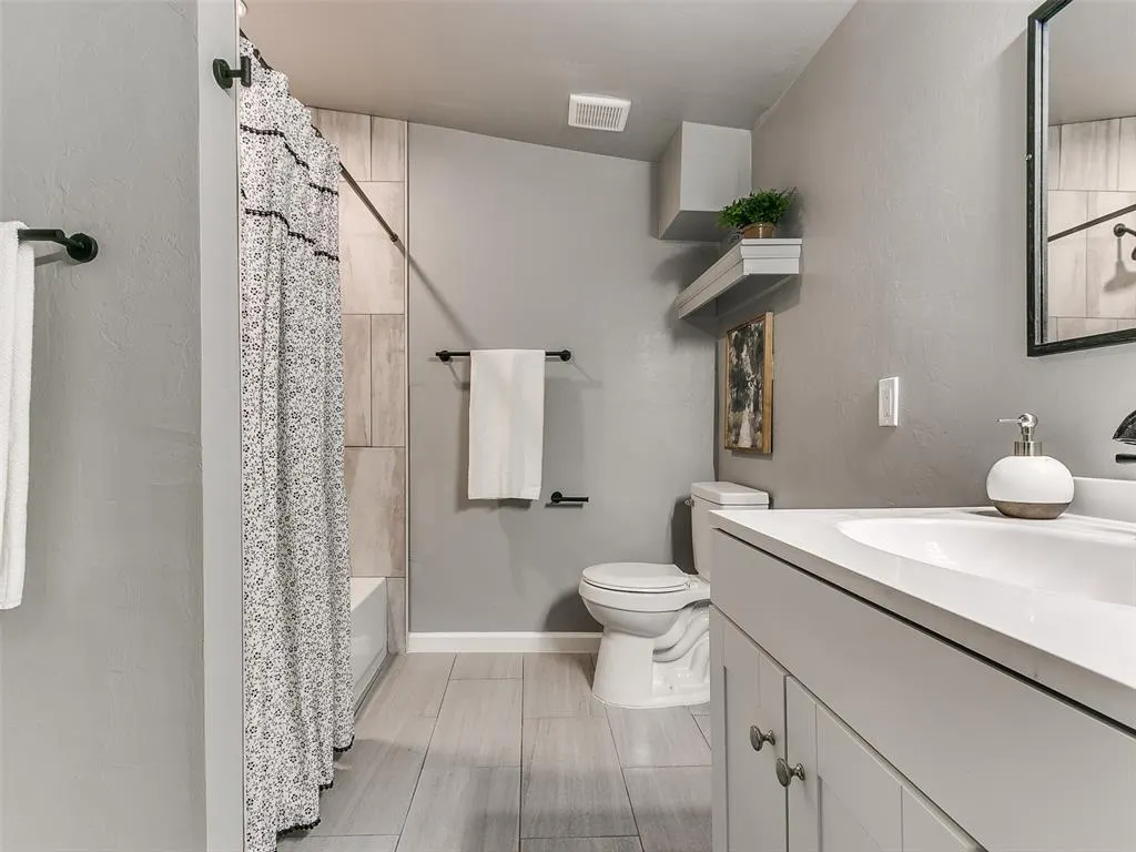 Photo 23 — 524 E Harrison Avenue, Guthrie, OK 73044