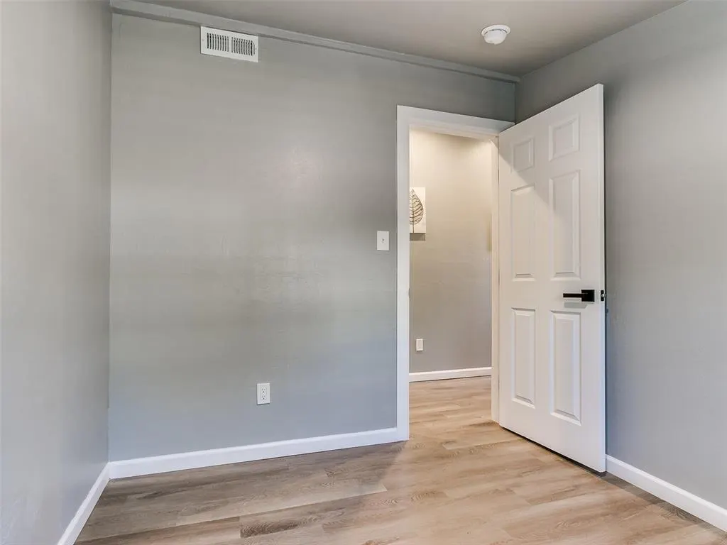 Photo 27 — 524 E Harrison Avenue, Guthrie, OK 73044