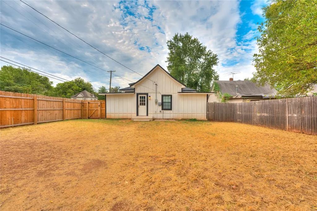 Photo 31 — 524 E Harrison Avenue, Guthrie, OK 73044