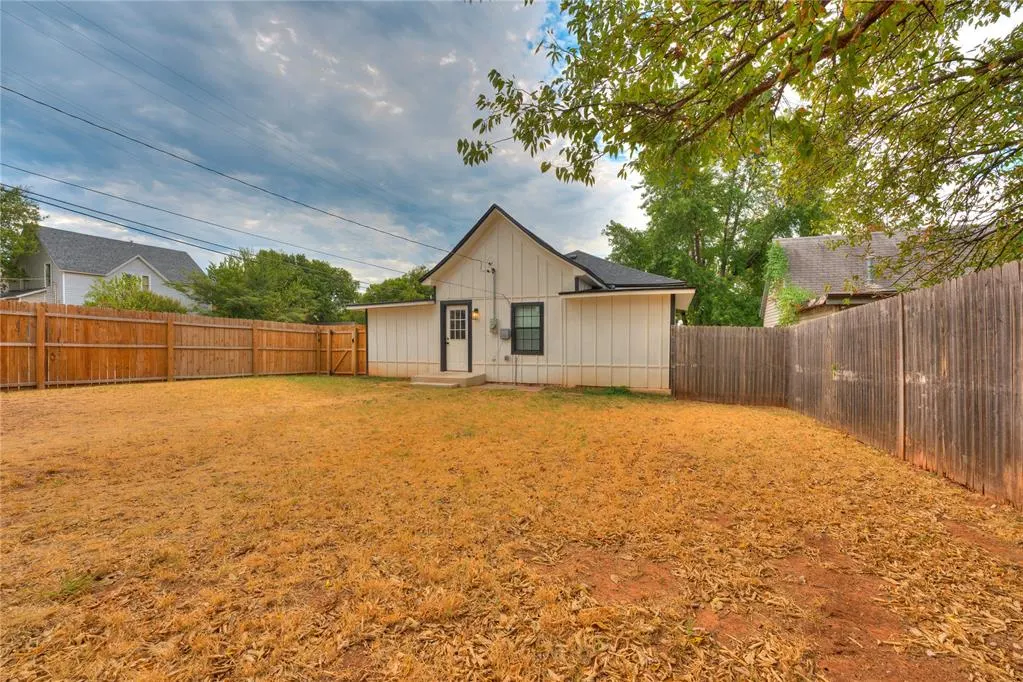 Photo 32 — 524 E Harrison Avenue, Guthrie, OK 73044