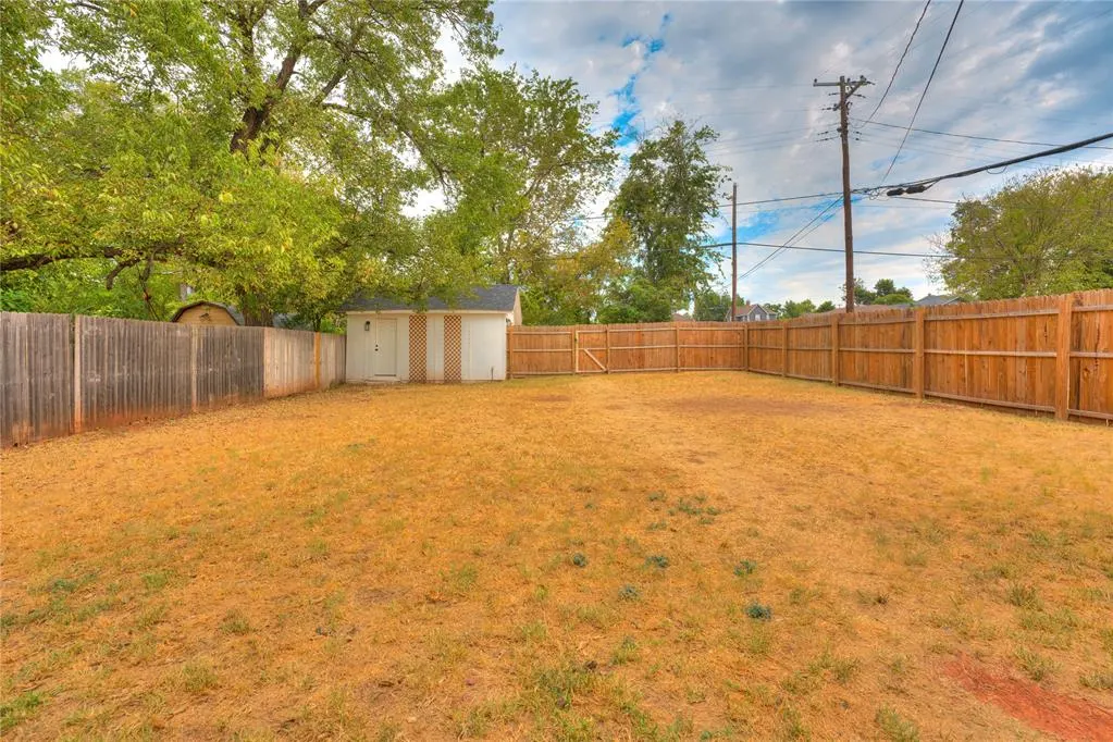 Photo 34 — 524 E Harrison Avenue, Guthrie, OK 73044