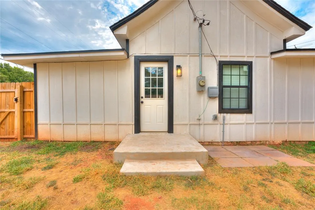 Photo 35 — 524 E Harrison Avenue, Guthrie, OK 73044